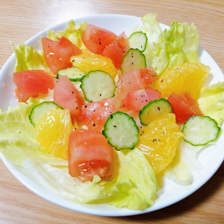 甘夏入り☆レタスとトマトときゅうりのサラダ